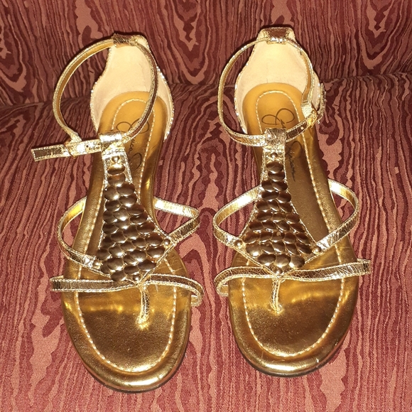Jessica Simpson Shoes - JESSICA SIMPSON GOLD TONE SANDALS WOMEN'S SIZE 6B/36